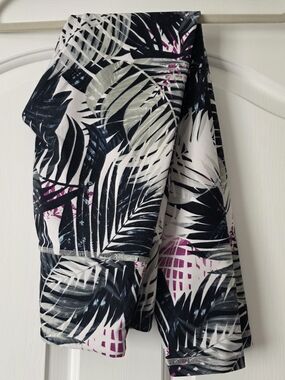 Tropical Leaf Print Leggings - Black, White & Purple Size S/M